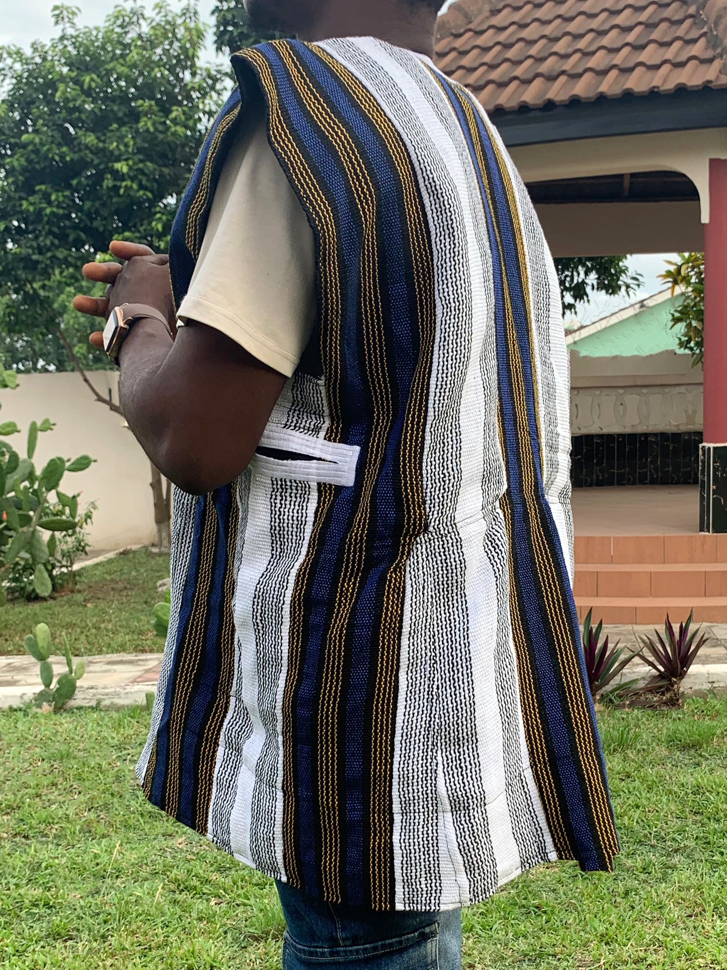 Handwoven Men's African Batakari Fugu Smock (One Size: S-XL)- White, Navy, Mustard & Blue pinstripes