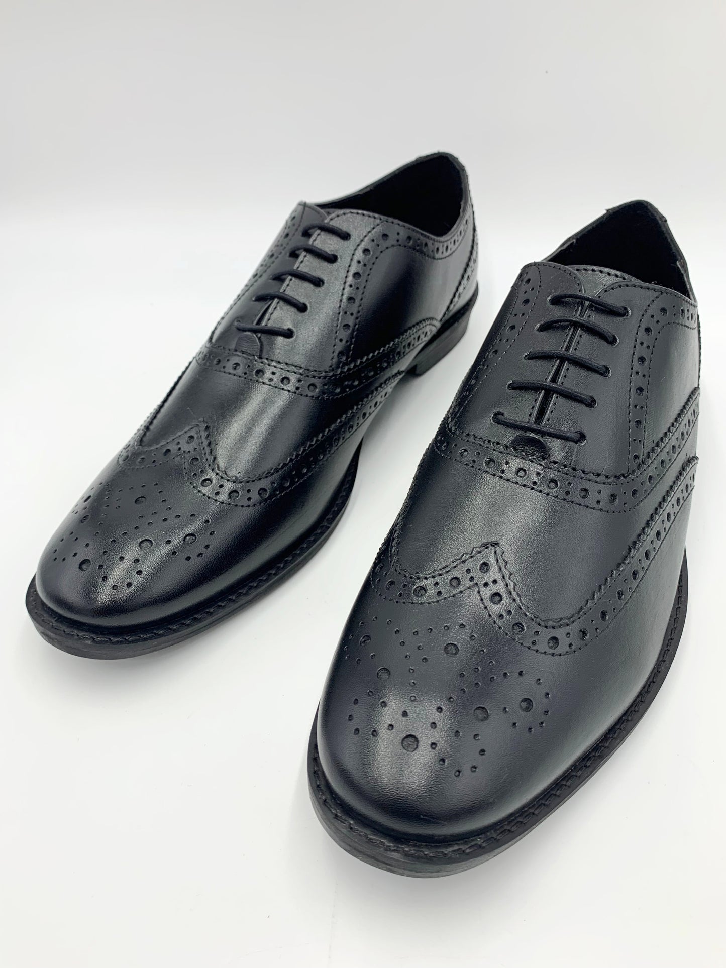 Wide-fit Oxford Brogue Black Leather Shoes